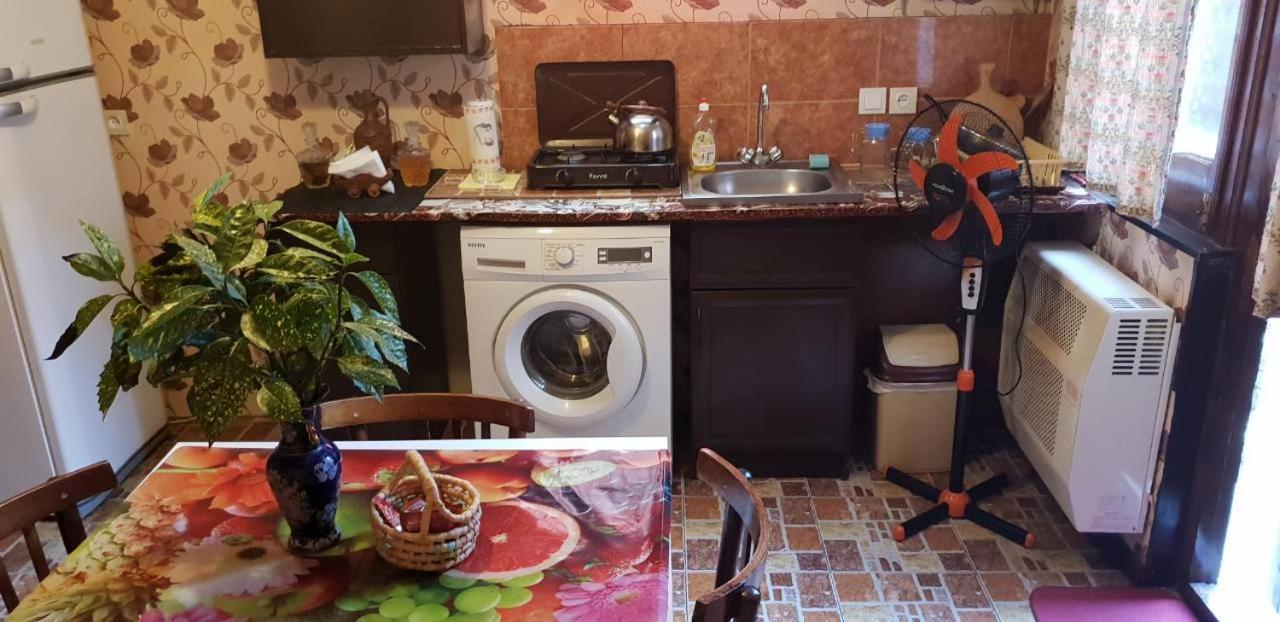 2 Santeli Turn Guest House Tbilisi Buitenkant foto