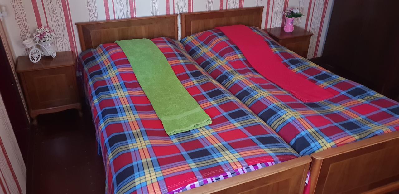 2 Santeli Turn Guest House Tbilisi Buitenkant foto