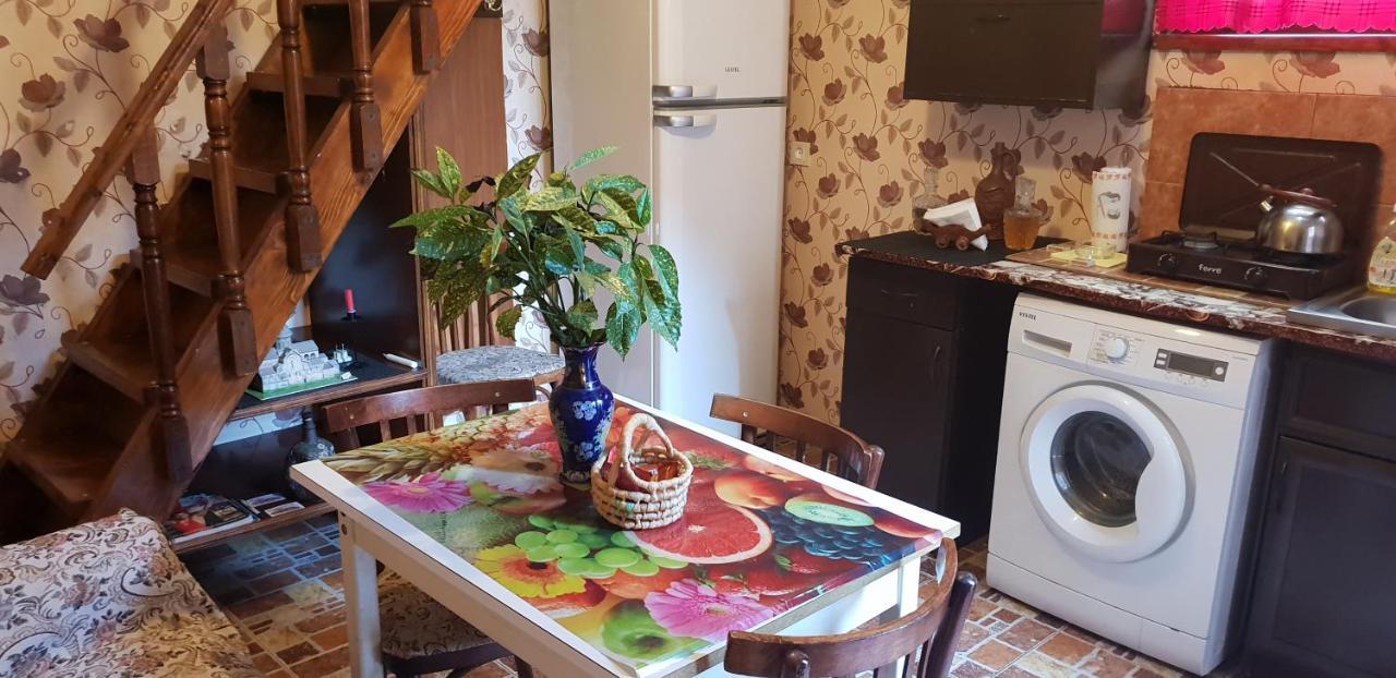 2 Santeli Turn Guest House Tbilisi Buitenkant foto