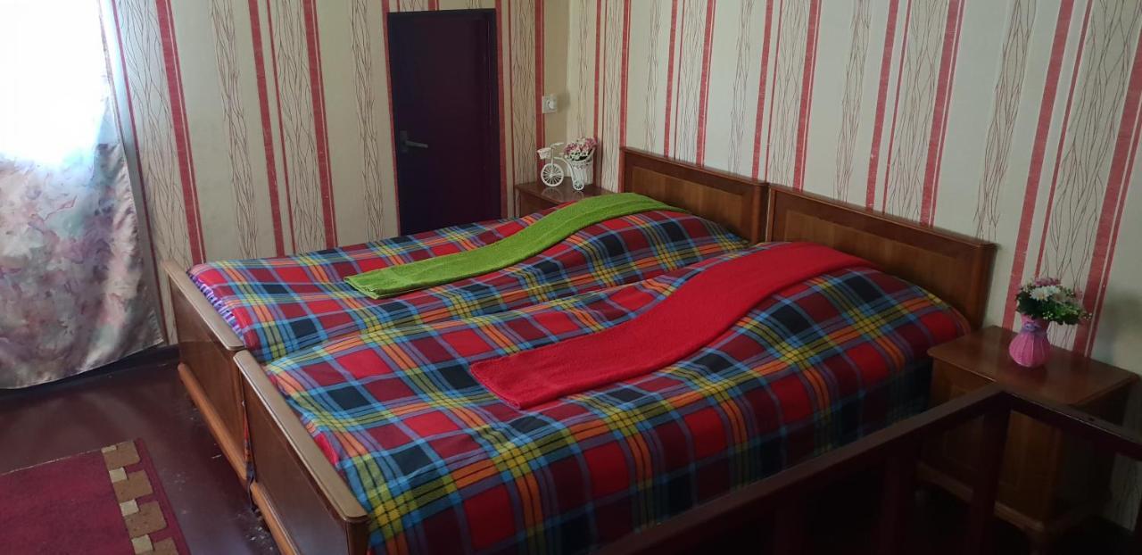 2 Santeli Turn Guest House Tbilisi Buitenkant foto