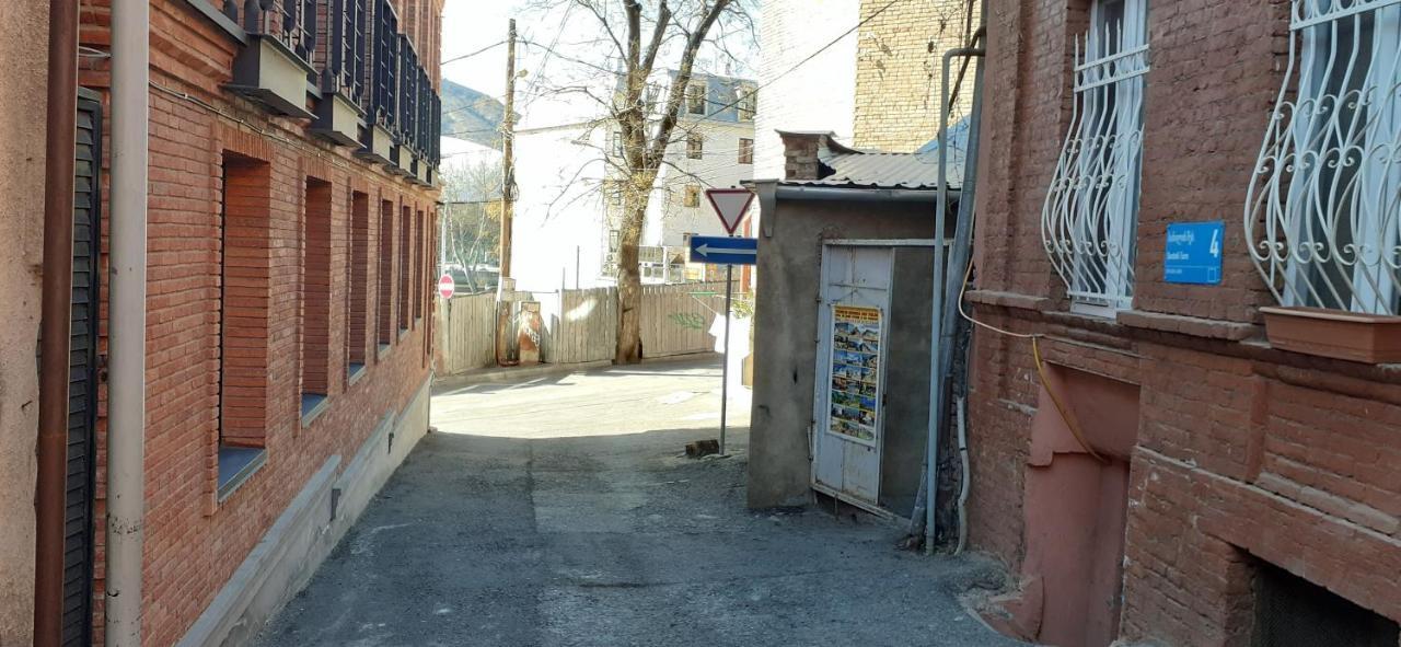 2 Santeli Turn Guest House Tbilisi Buitenkant foto