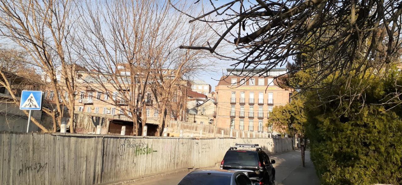 2 Santeli Turn Guest House Tbilisi Buitenkant foto